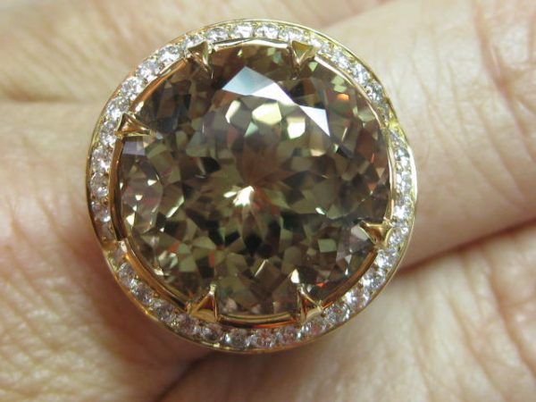 Zultanite®Gemstone Ring, 18K White and Yellow Gold, 15.03cts. - Image 4