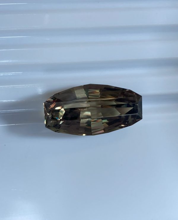 45.01 cts. Zultanite® Xerxes Shield by R. Wobito - Image 2