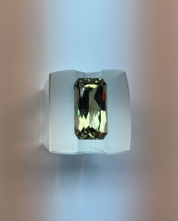 11.74 cts. Zultanite® Flash Radiant by Stephen Kotlowski - Image 3
