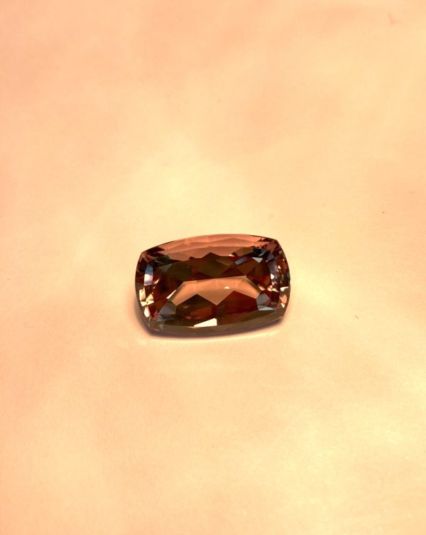 22.10 cts. Zultanite® Fancy Cushion, 21.5x14x9mm - Image 5