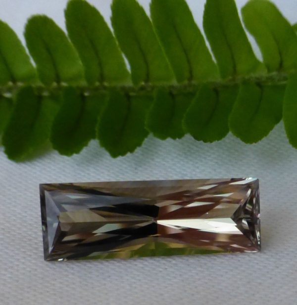 11.17 cts. Zultanite® Long Modified Rectangle 23.8x8.3mm - Image 3