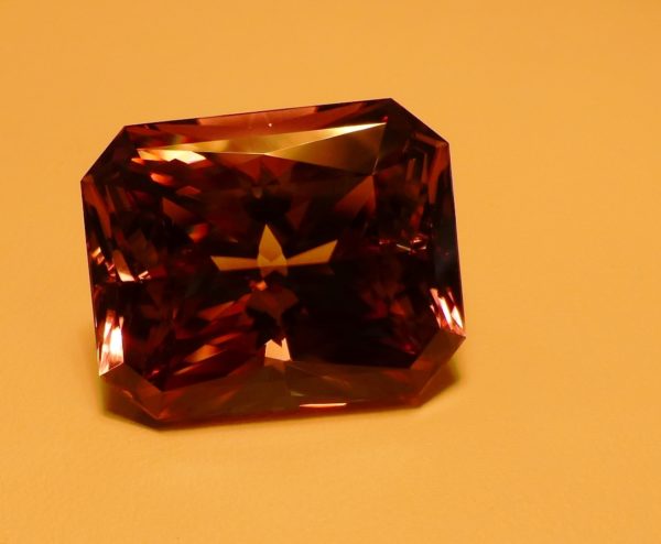 32.55 cts. Zultanite® Wobito Deep Radiant 20.7x17x11.7mm - Image 2