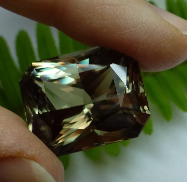 32.55 cts. Zultanite® Wobito Deep Radiant 20.7x17x11.7mm - Image 3