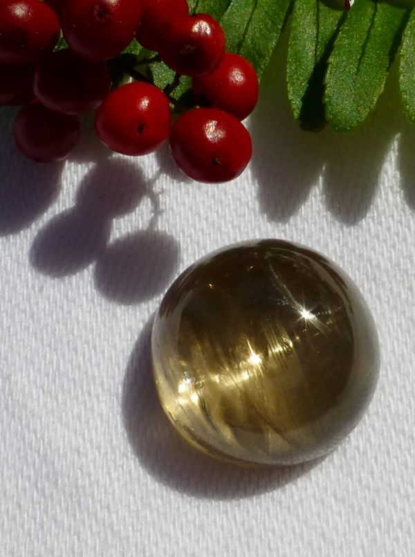 21.85 cts. Zultanite® Cabochon round, 16mm - Image 7
