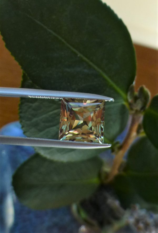 5.75 cts. Zultanite® Princess Cut 9.9x9.8mm - Image 9