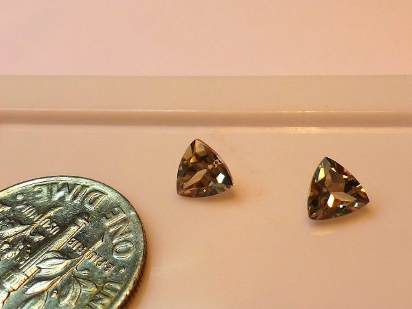 1.00 TCW Zultanite® Pair of Trilliant Cut 5mm - Image 2