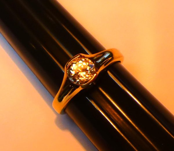 Ring, Yellow Gold Plated Bezel Set 6mm Round Cut Zultanite® - Image 6