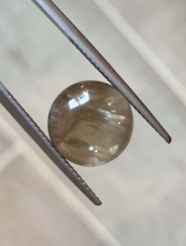 7.93 cts. Zultanite® Cabochon Round 12 mm - Image 4