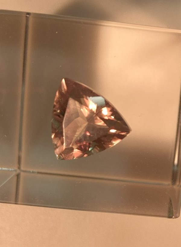 3.50 cts. Zultanite® Trilliant Cut 10 mm - Image 9