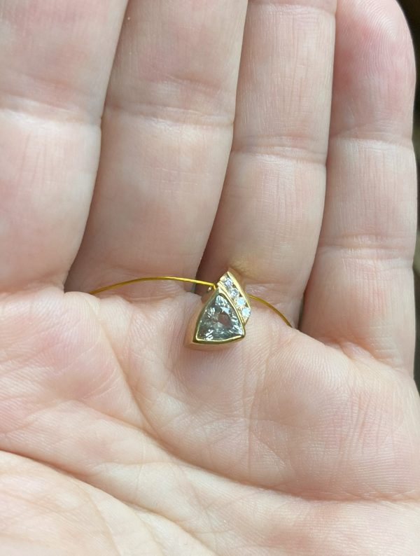 Pendant Wire Necklace, Gold Plated 14K Silver, 1.01 cts. Trilliant Cut Zultanite® - Image 3