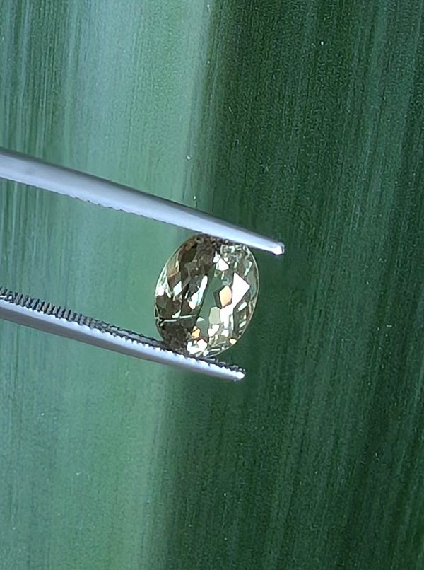 2.76 cts. Zultanite® Oval Cut 9.8mmx7.6mm - Image 6
